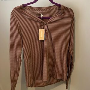 NEW Women’s Mainstay Henley Patagonia Long Sleeve Shirt LARGE
